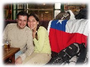 Haciendo amistad en un pub
